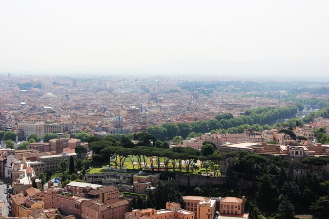 Вид на Сади і музеї Ватикану