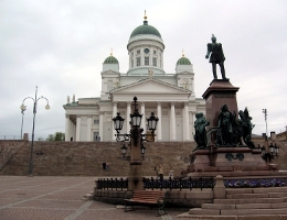 Знайомство з Гельсінкі, безумовно, треба починати з Сенатській площі