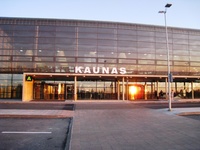 А ще раніше - в березні 2008 року - був побудований новий, сучасний термінал для пасажирів