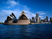 Крім того, Сідней - це не тільки найстаріший і найбільший мегаполіс континенту, а й справжня його перлина, що вражає своєю красою