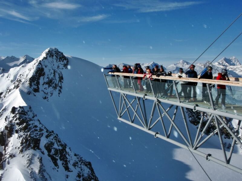Хороші екскурсійні можливості для тих туристів, хто крім лиж хоче ще й щось подивитися