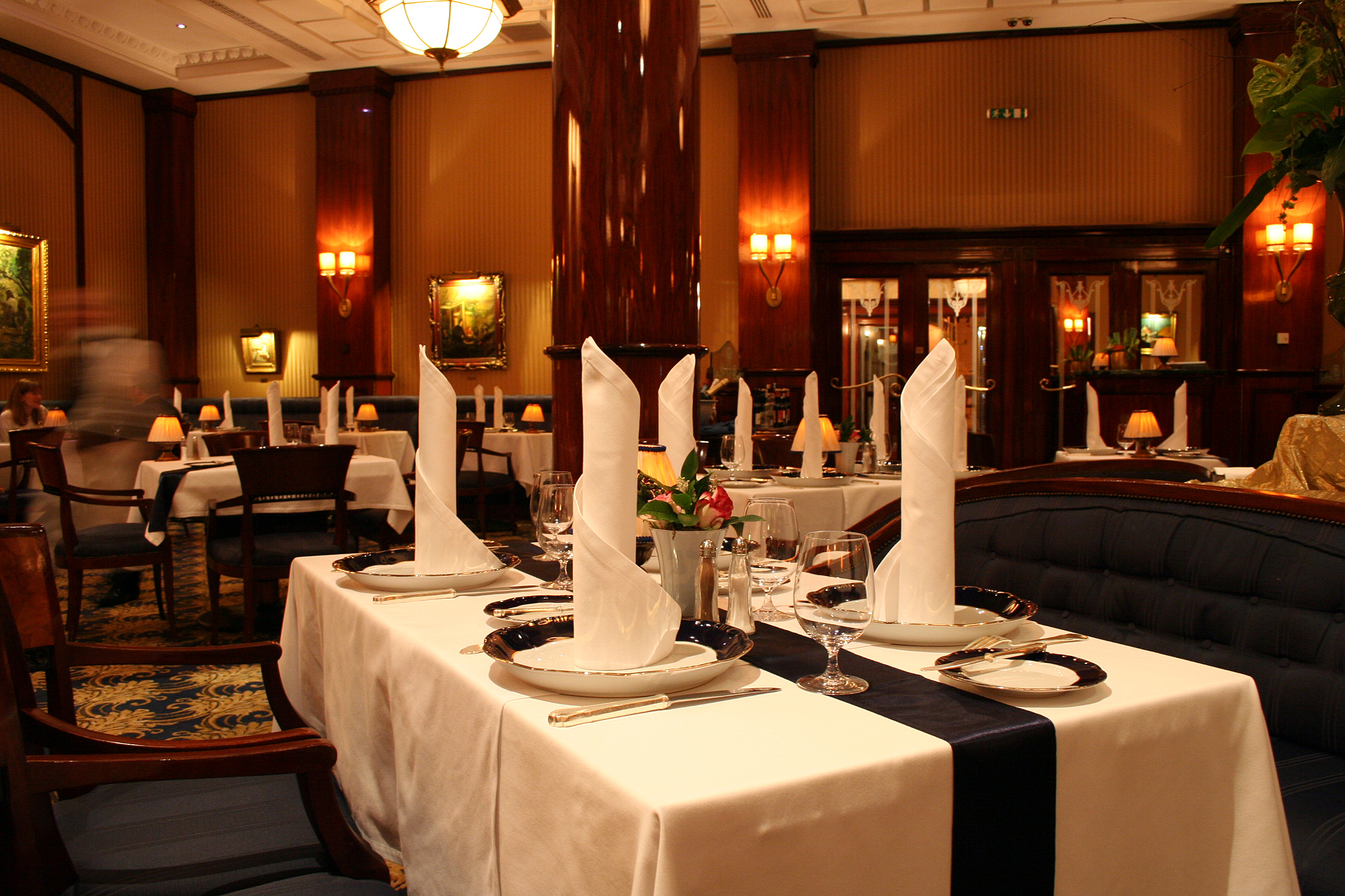 Гостями ресторану були королі і королеви, президенти та прем'єр-міністри з різних країн світу