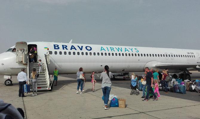 Експерти пояснили, з чим пов'язані скандальні затримки рейсів українських авіакомпаній
