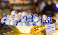 Справжні цукерки за рецептом Пауля Фюрста у синій фользі, і роблять їх тільки в Зальцбурзі на фабриці «Фюрст»