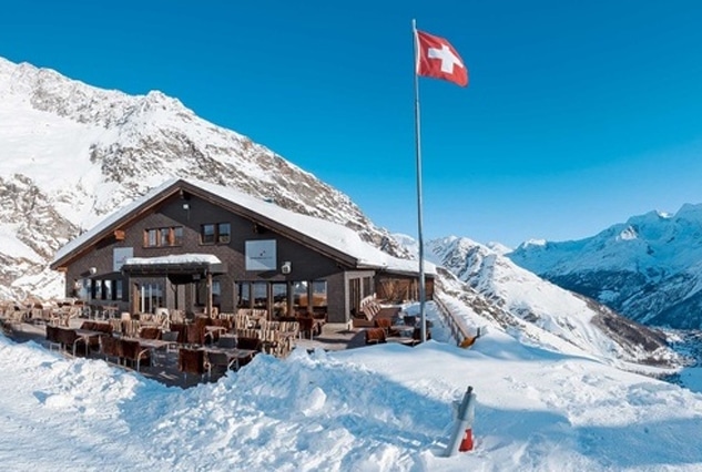 У спробі стримати тривале скорочення кількості лижників швейцарські гірськолижні курорти запустили лоукост-тарифи