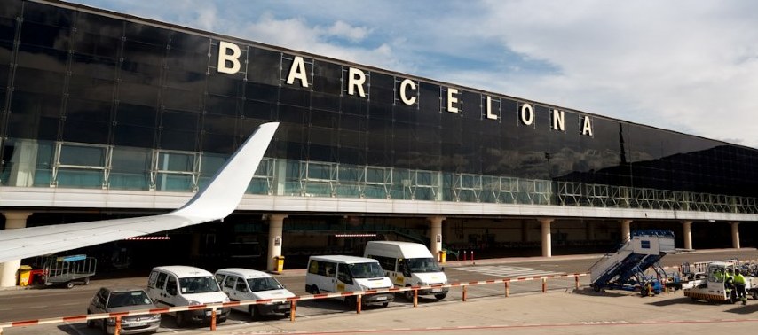 Міжнародний аеропорт Барселони є найбільшим в Каталонії і другим після   аеропорту Барахас   (Мадрид) по пасажирообігу в Іспанії